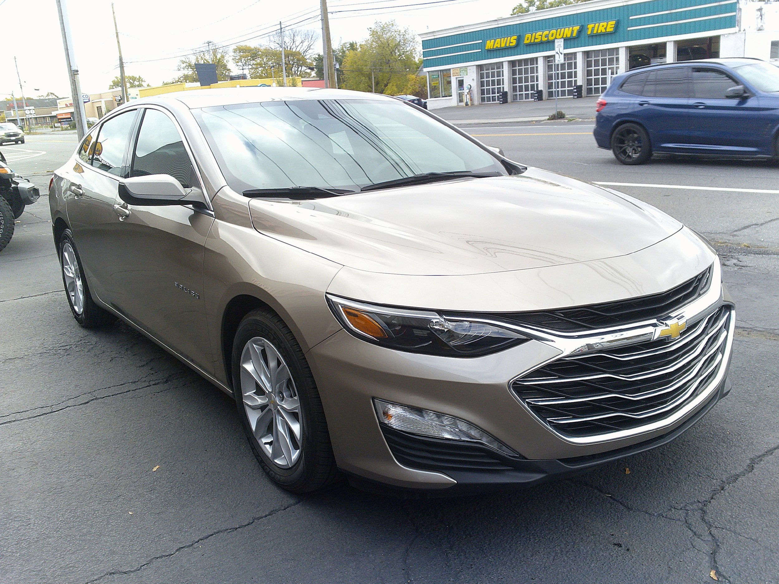Used 2023 Chevrolet Malibu LT FWD image 12