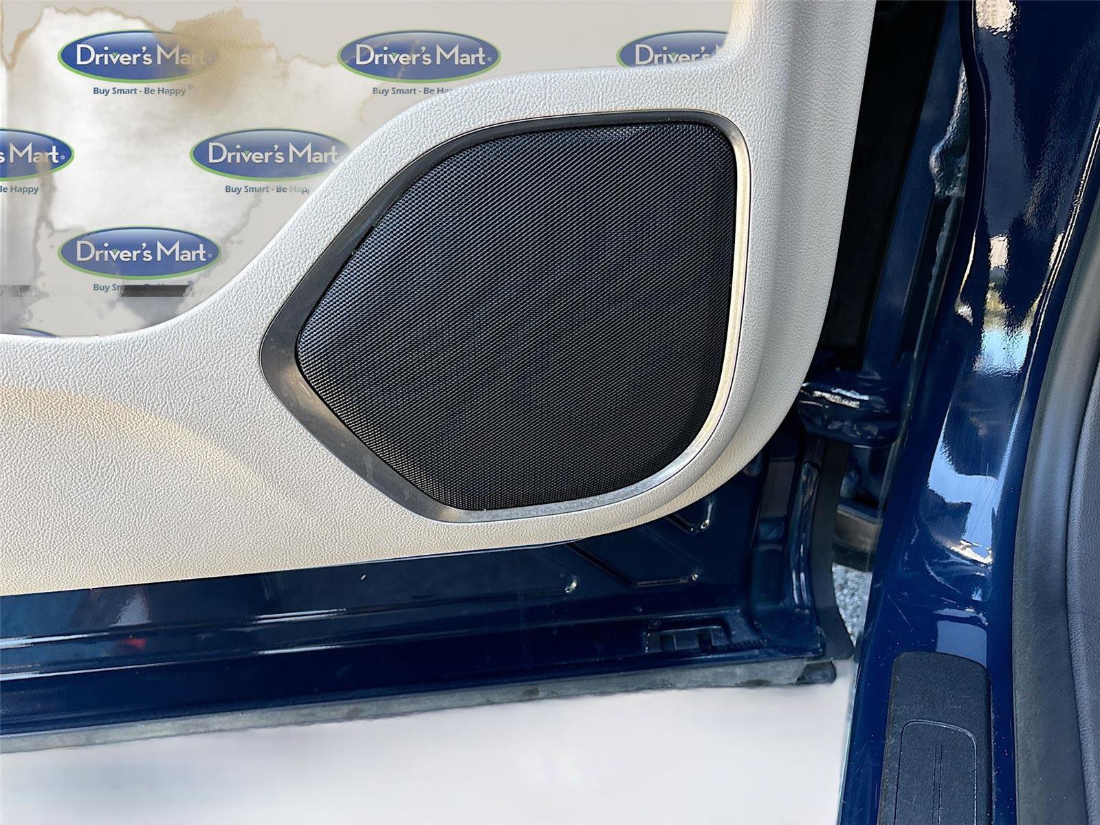 Used 2020 Lincoln Nautilus Reserve w/ Equipment Group 201A image 19