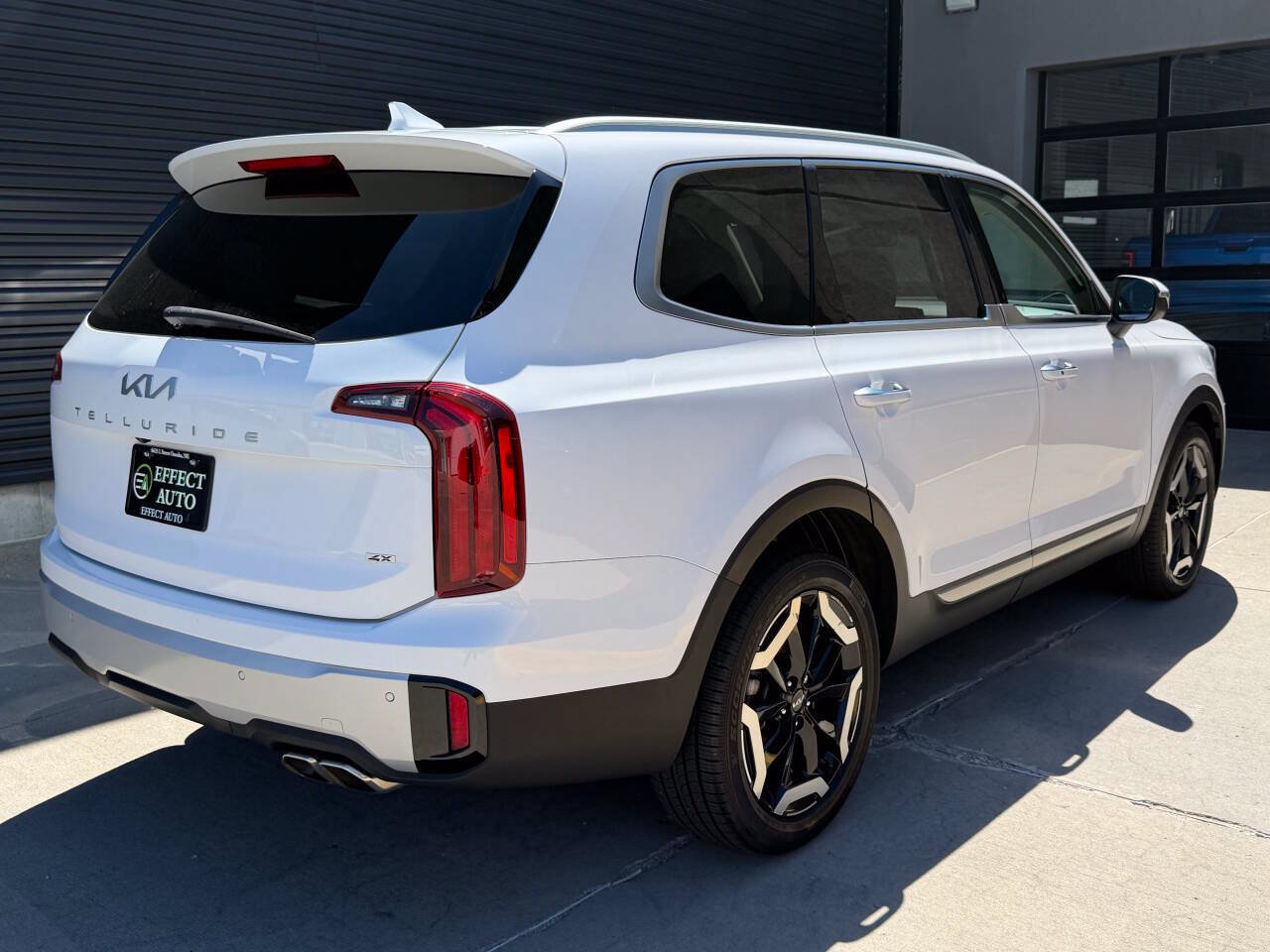 Used 2023 Kia Telluride S AWD/4WD image 11