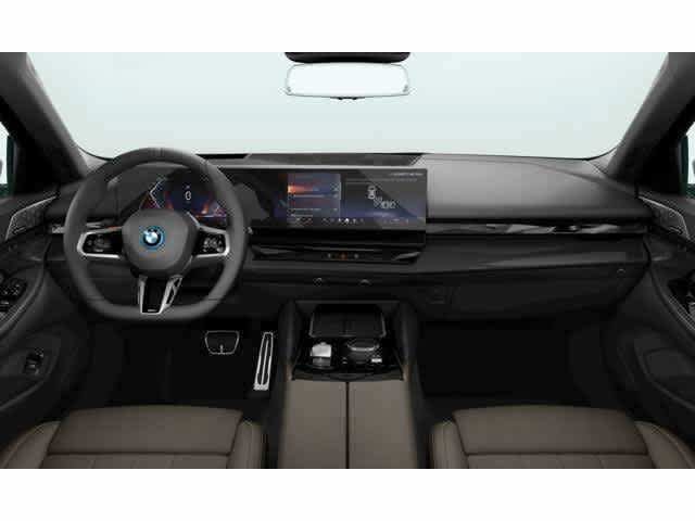 New 2026 BMW 550e xDrive w/ Premium Package AWD/4WD image 7