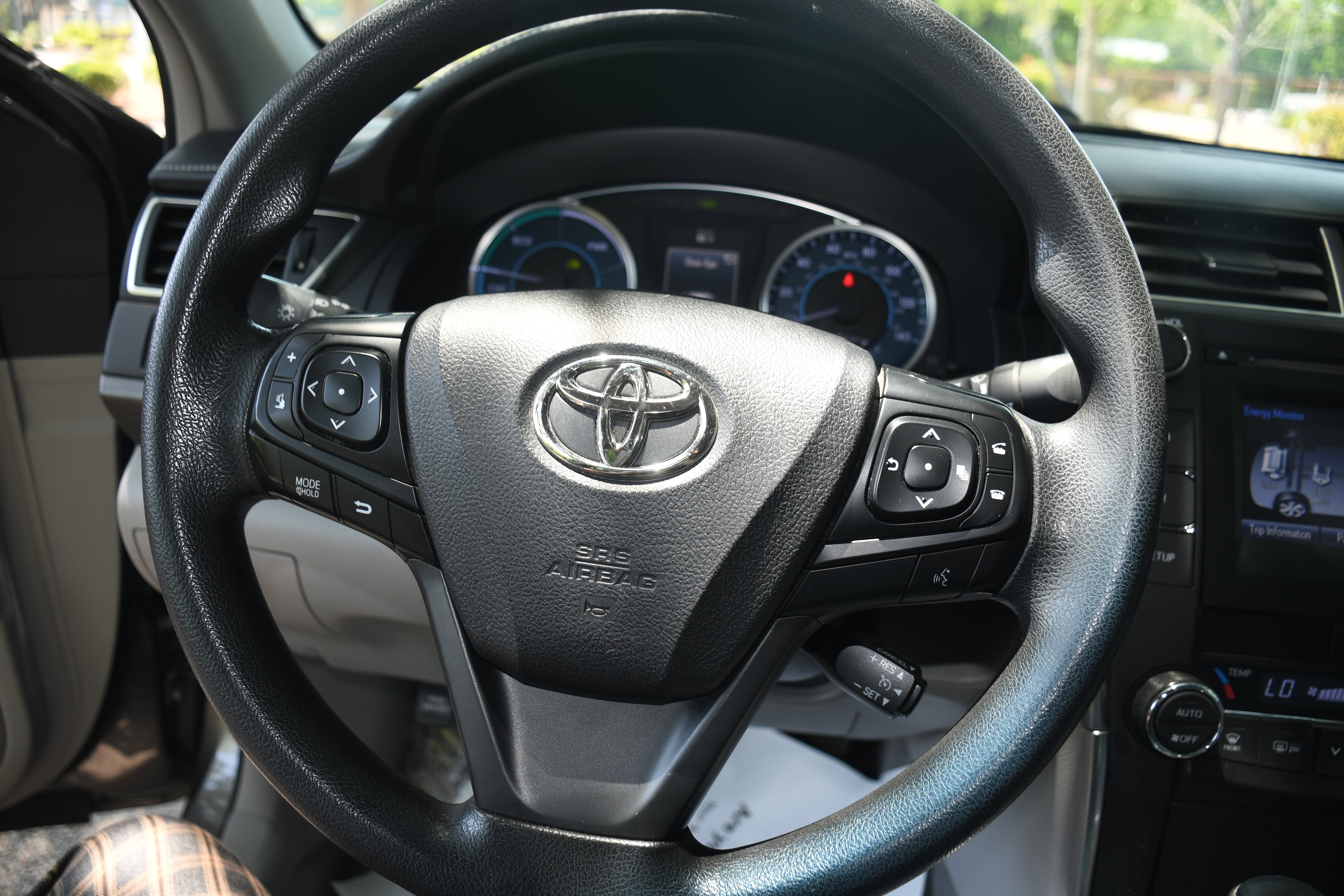 Used 2017 Toyota Camry LE FWD image 12