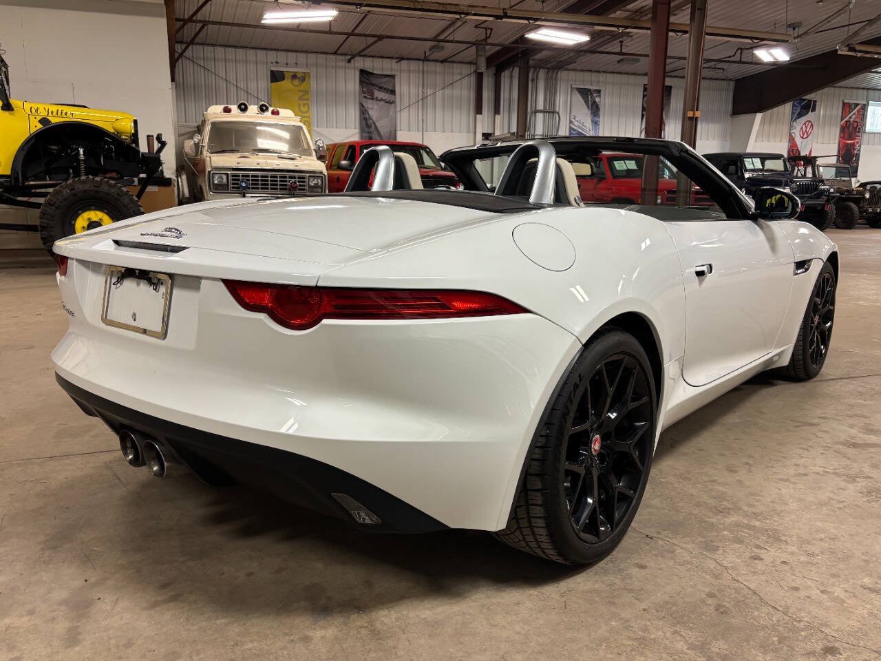 Used 2014 Jaguar F-TYPE Convertible RWD image 29