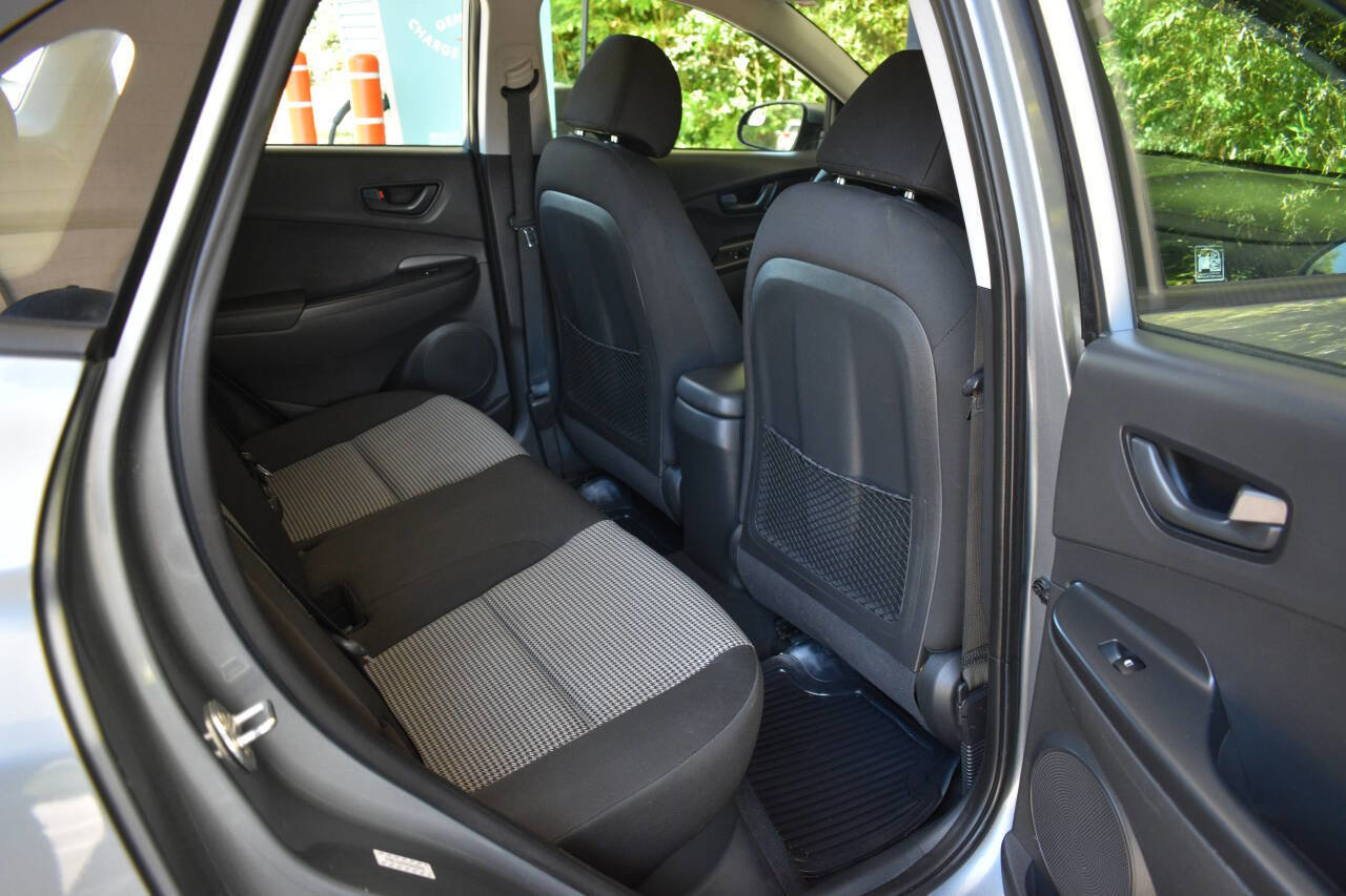 Used 2021 Hyundai Kona SE FWD image 10