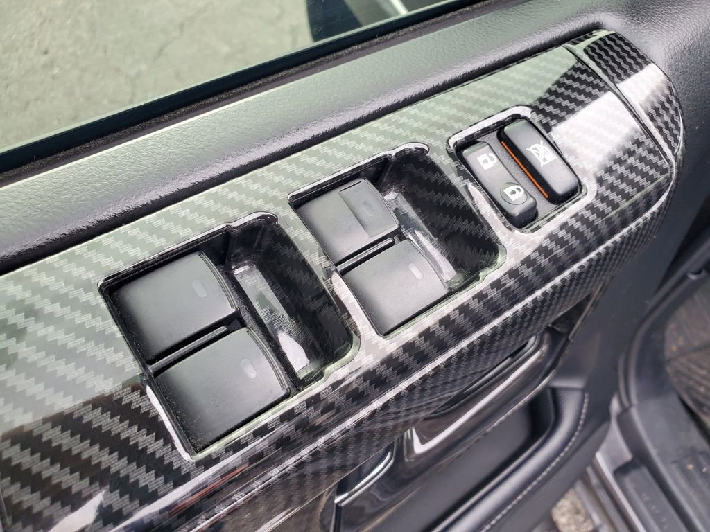 Used 2018 Toyota 4Runner SR5 Premium image 8