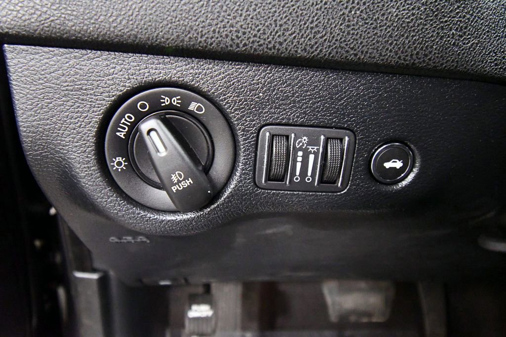 Used 2018 Dodge Charger GT AWD/4WD image 17