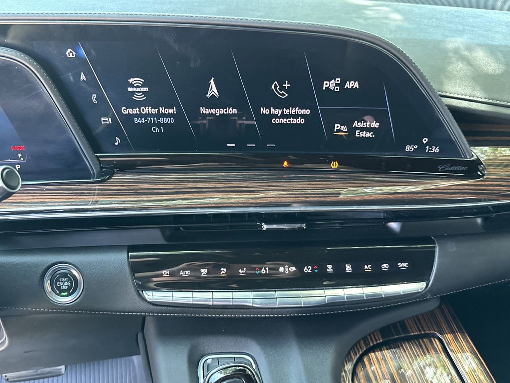 Used 2021 Cadillac Escalade Premium Luxury image 21