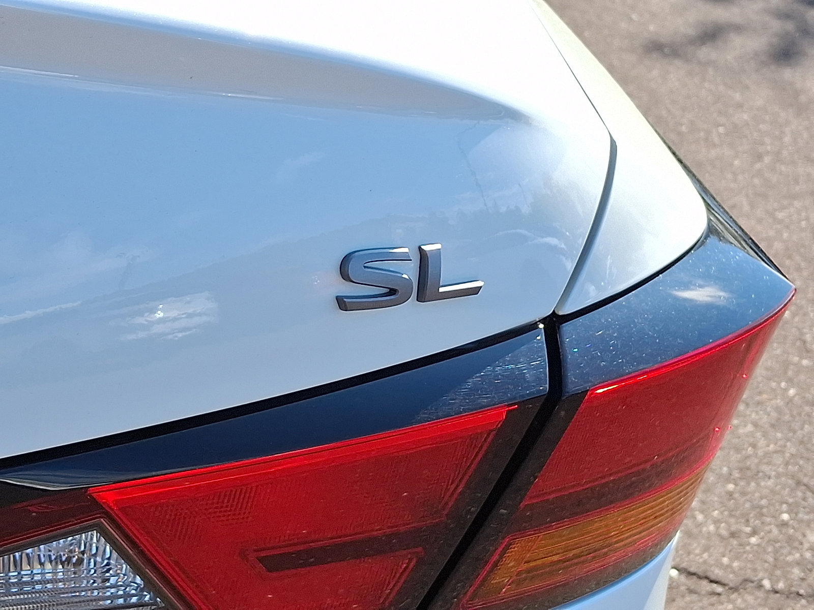 Used 2024 Nissan Altima 2.5 SL AWD/4WD image 31