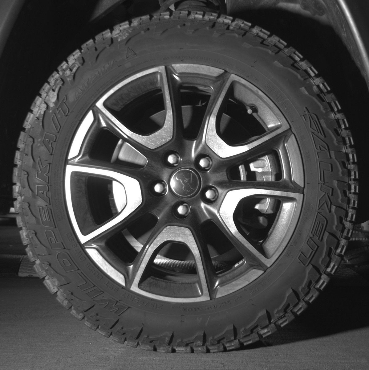 Used 2025 Jeep Compass Trailhawk AWD/4WD image 13