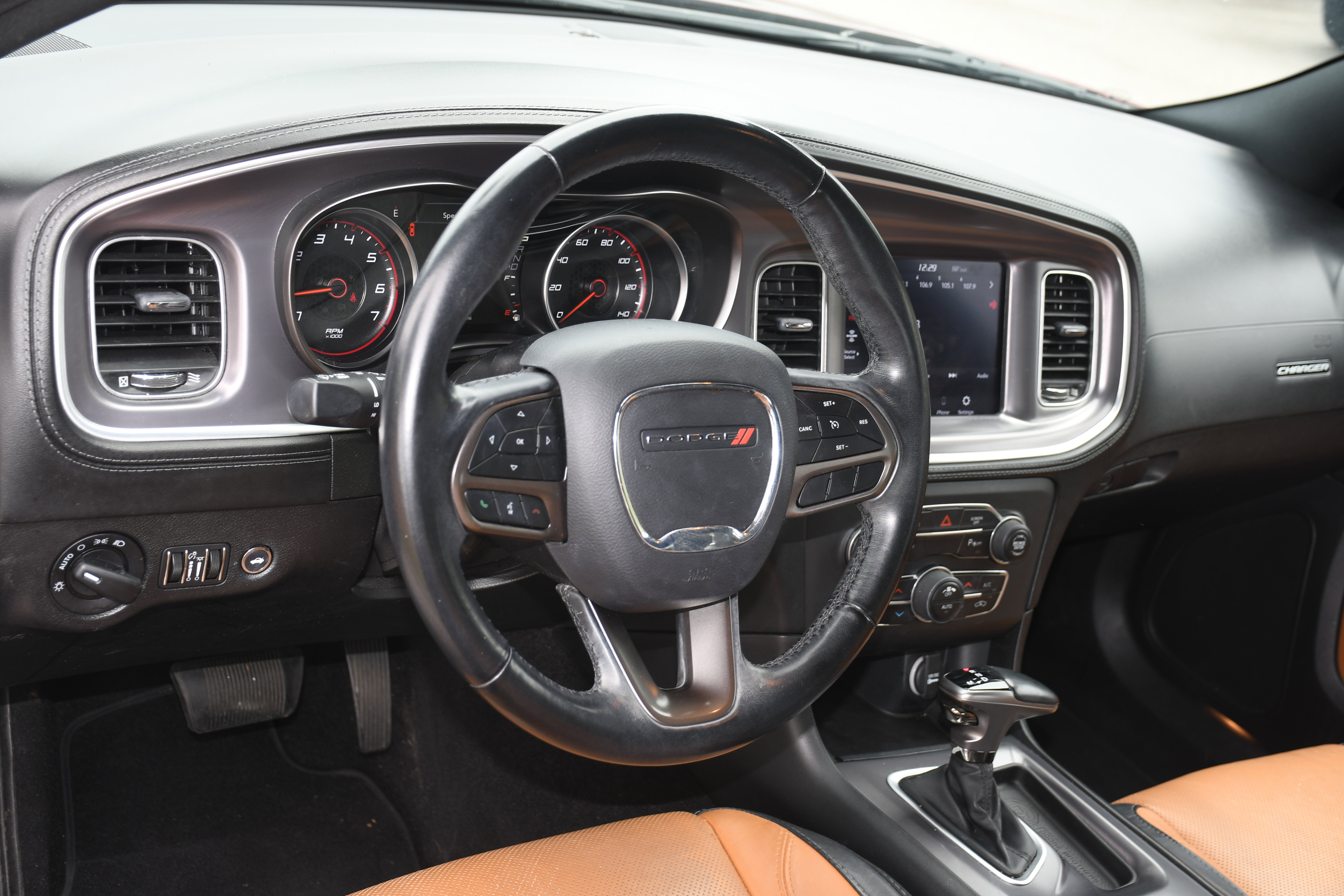 Used 2020 Dodge Charger SXT w/ Plus Group RWD image 8