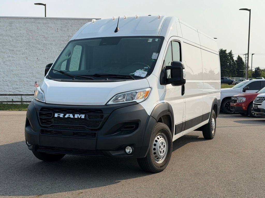 Used 2025 RAM ProMaster 2500 w/ Convenience Group FWD image 2