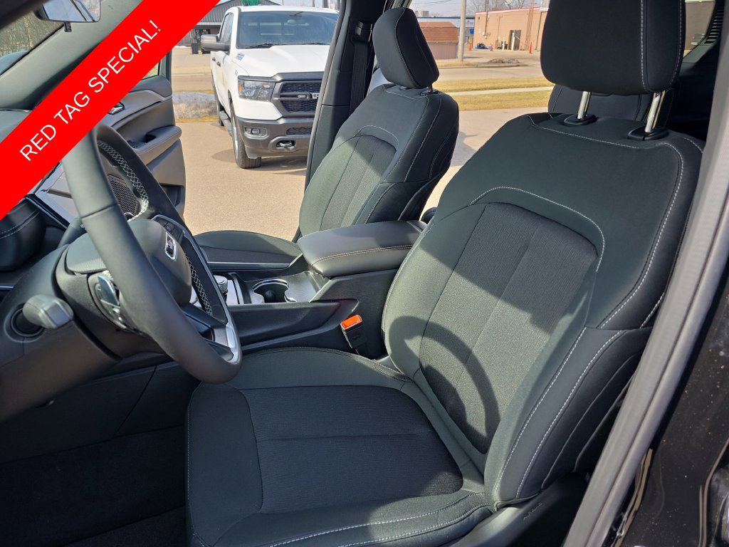 New 2026 Jeep Grand Cherokee L 4WD image 17