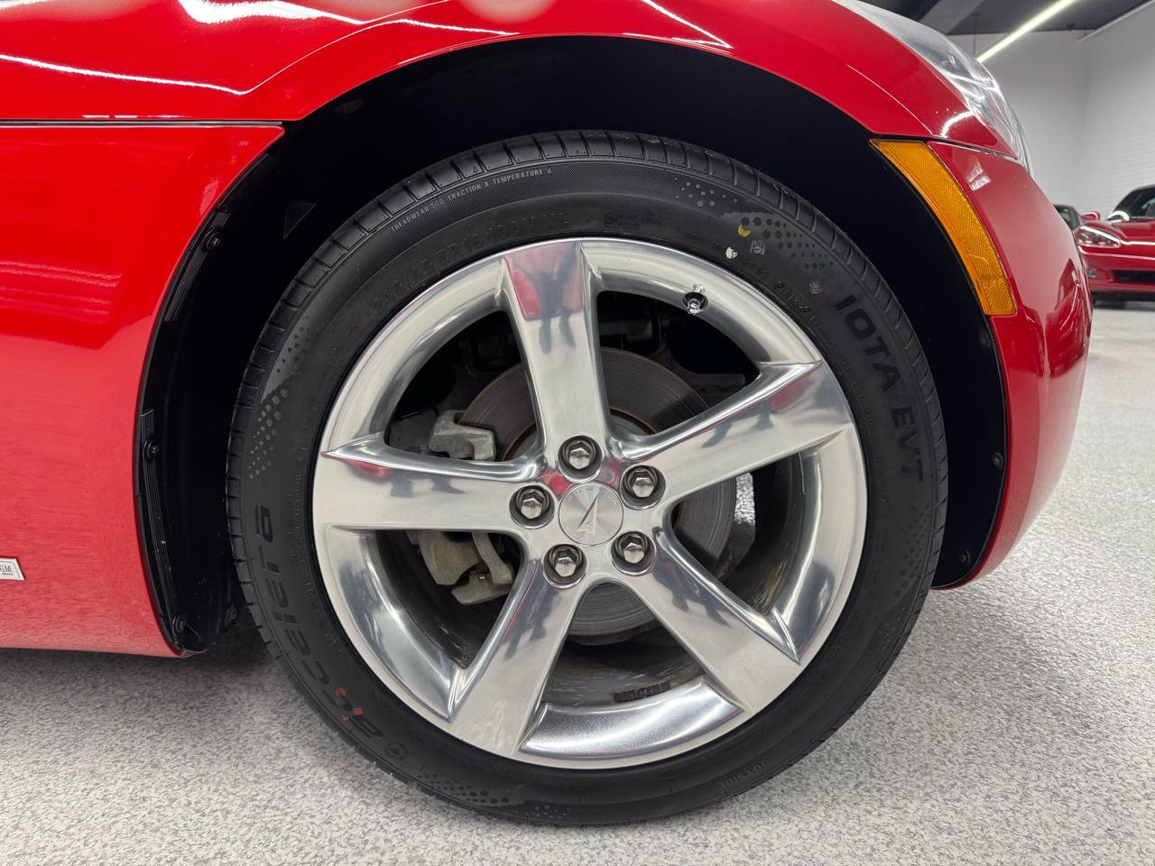 Used 2007 Pontiac Solstice Convertible w/ Premium Package RWD image 34