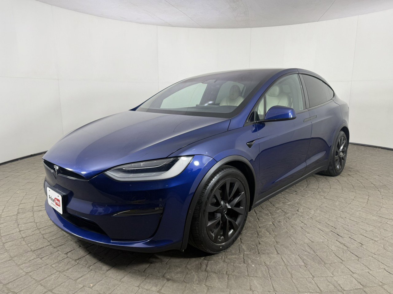 Used 2022 Tesla Model X image 3