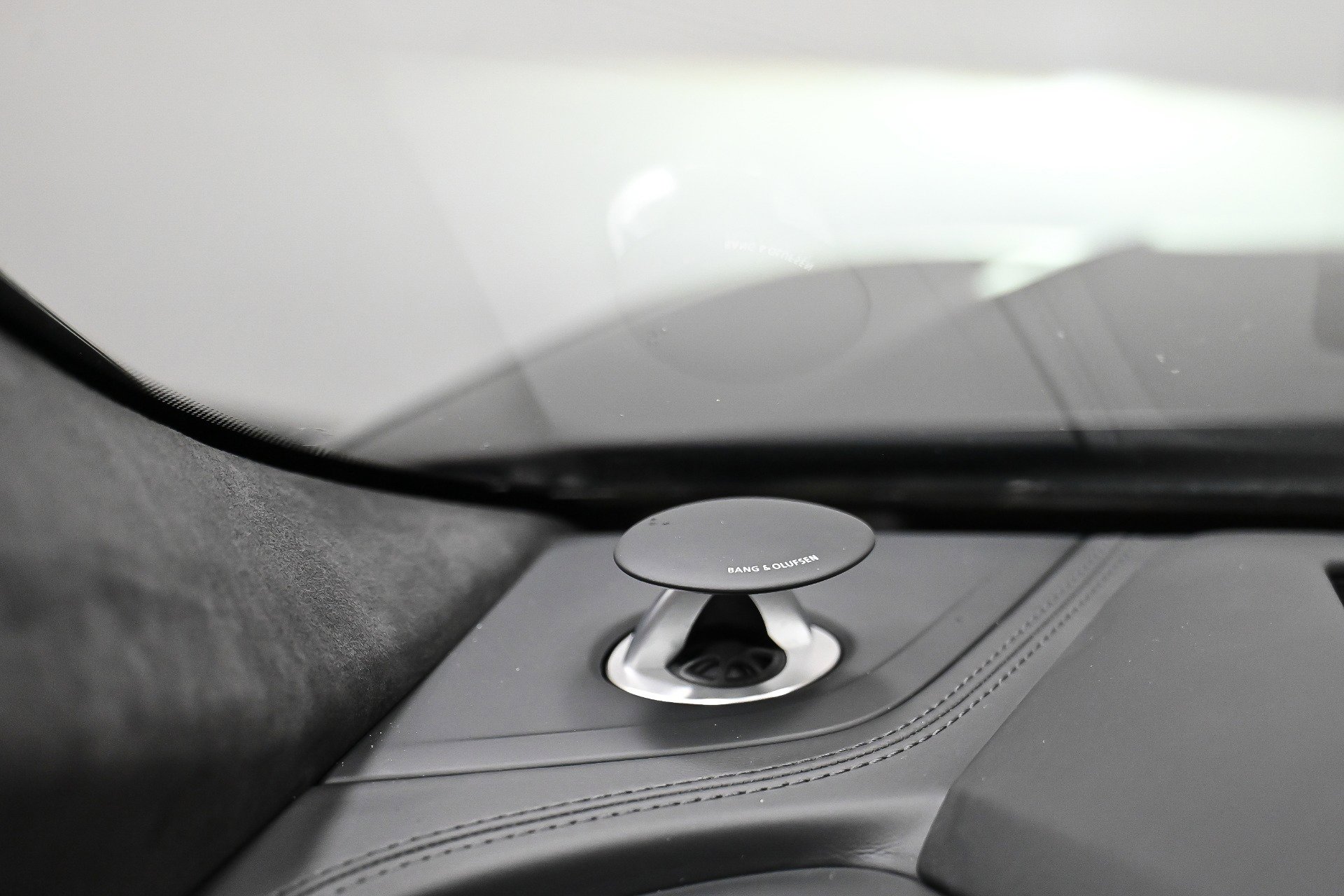 Used 2021 Audi RS Q8 w/ Carbon Optic Package image 42