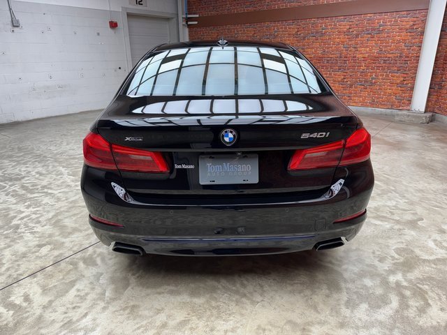 Used 2018 BMW 540i xDrive w/ Luxury Seating Package image 4