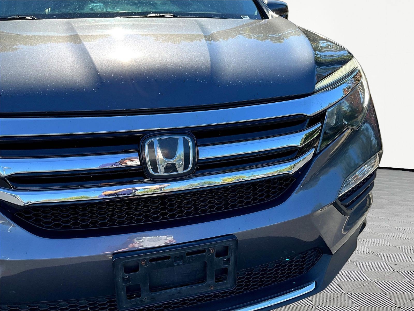 Used 2018 Honda Pilot Touring image 33