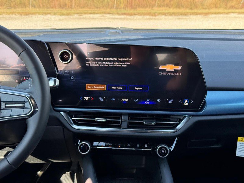 New 2026 Chevrolet Equinox EV LT FWD image 8