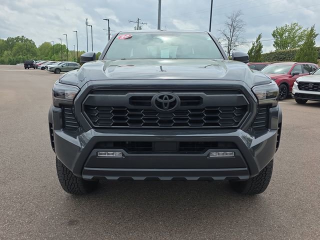 Used 2024 Toyota Tacoma TRD Off-Road image 8