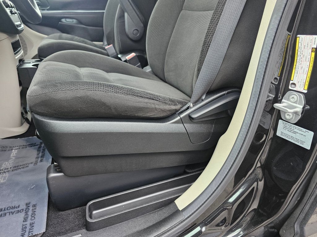 Used 2016 Dodge Grand Caravan SE w/ Quick Order Package 29E SE image 28