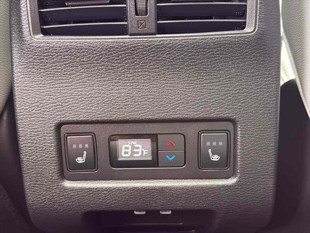 Used 2025 Mitsubishi Outlander SEL image 41