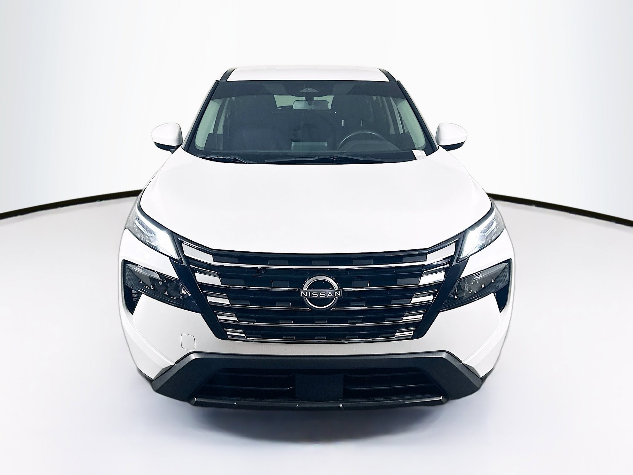 Used 2024 Nissan Rogue SV FWD image 2