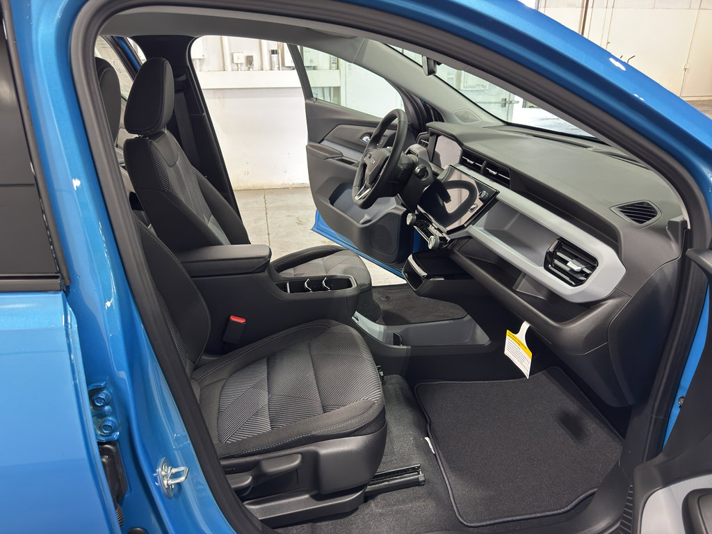 New 2027 Chevrolet Bolt LT w/ Comfort Package FWD image 22