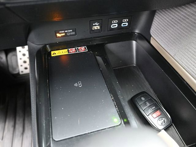 Certified 2025 Toyota Camry SE image 19