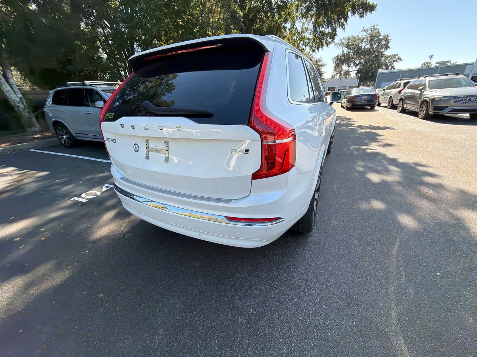 Used 2024 Volvo XC90 B6 Plus w/ Protection Package AWD/4WD image 14