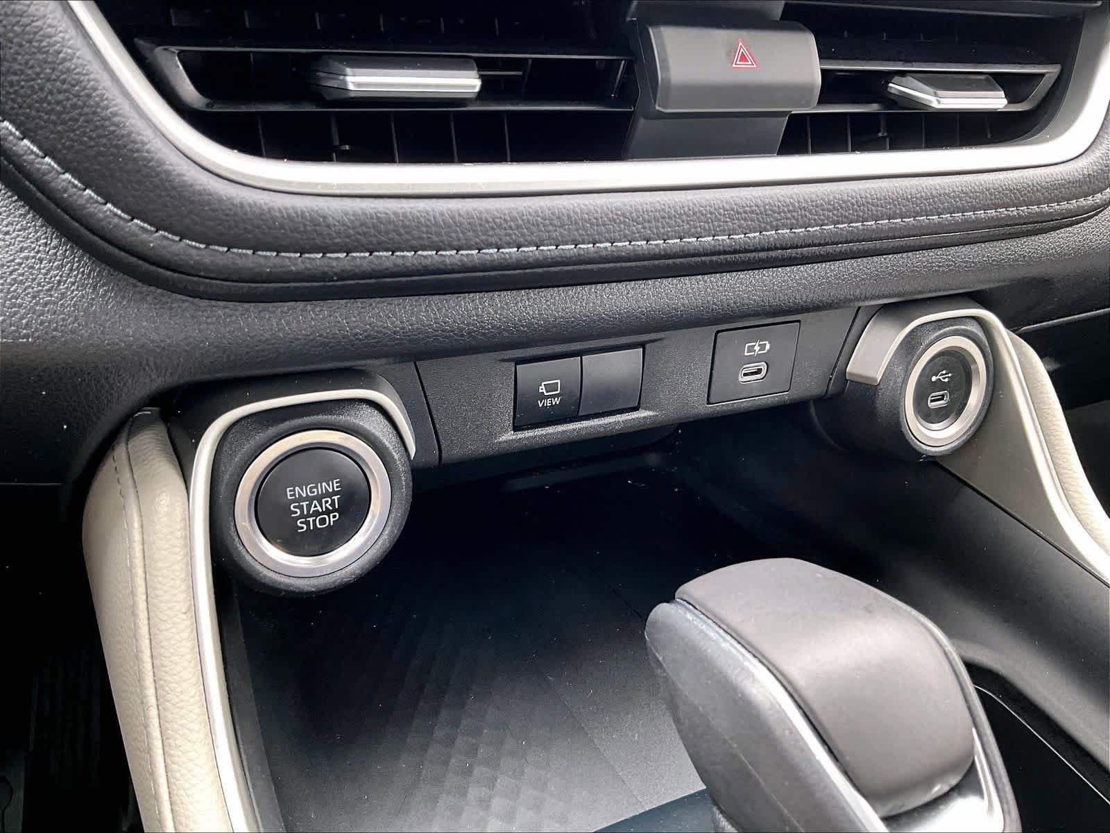 Used 2024 Toyota Grand Highlander Limited AWD/4WD image 28