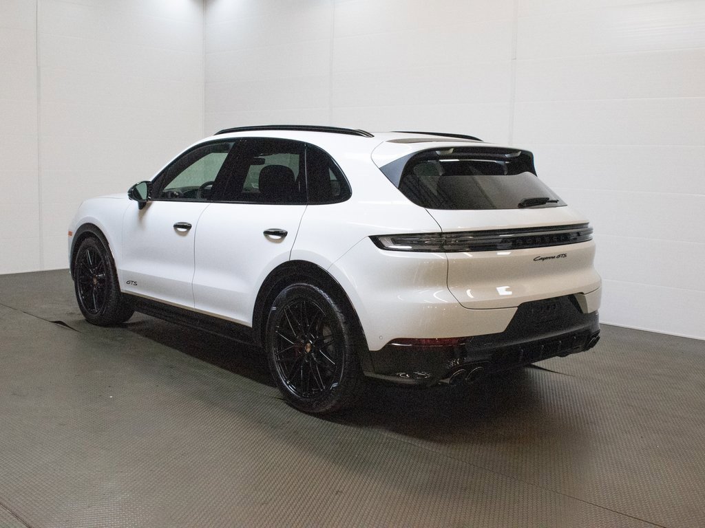 New 2025 Porsche Cayenne GTS image 3
