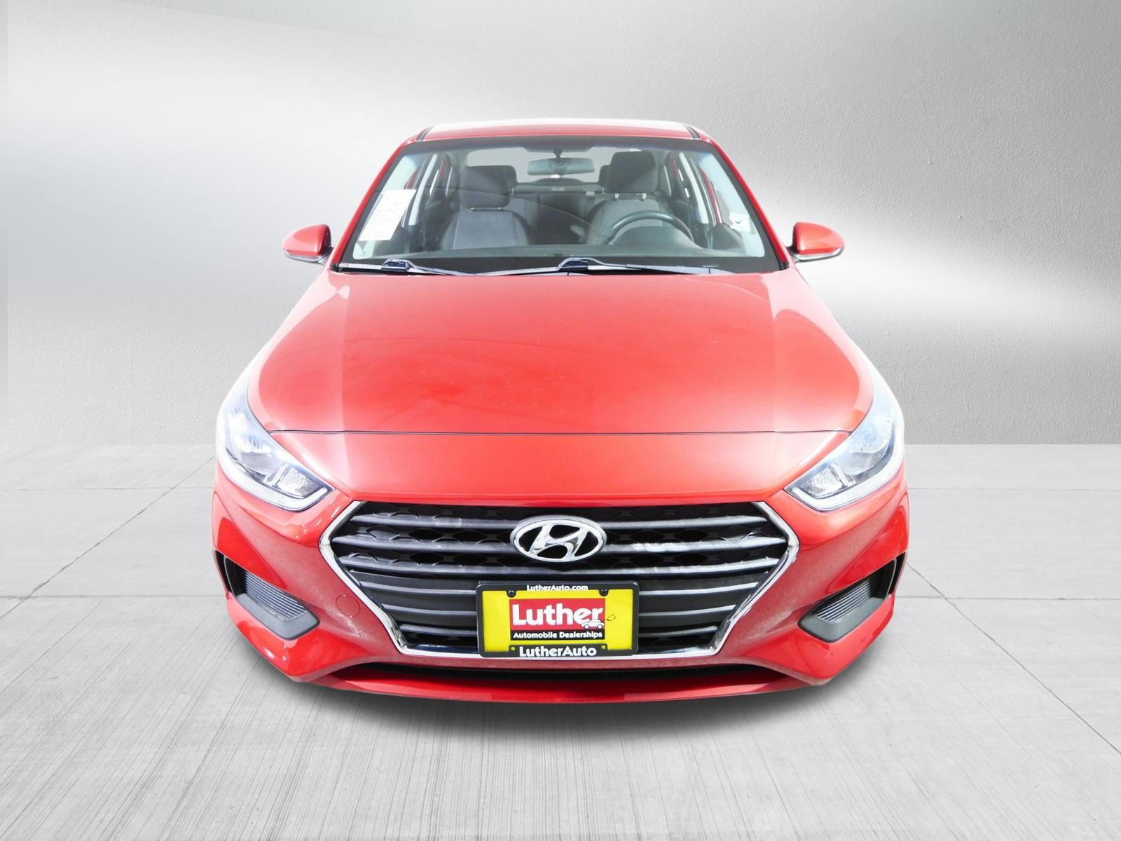 Used 2018 Hyundai Accent SE FWD image 2