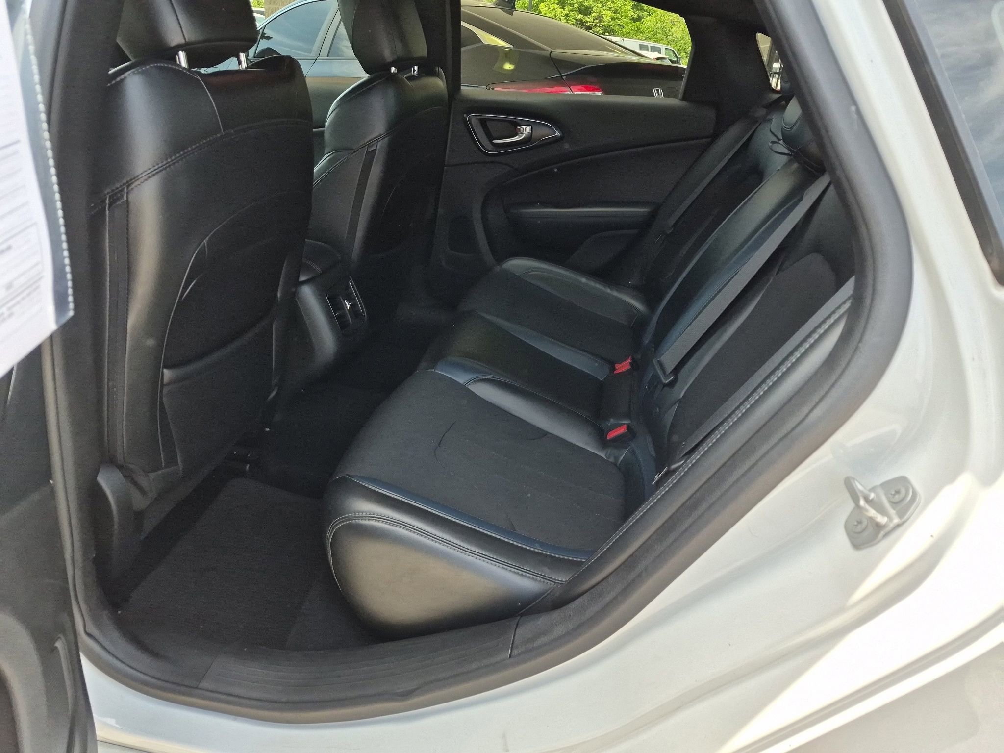 Used 2016 Chrysler 200 S w/ Comfort Group image 18