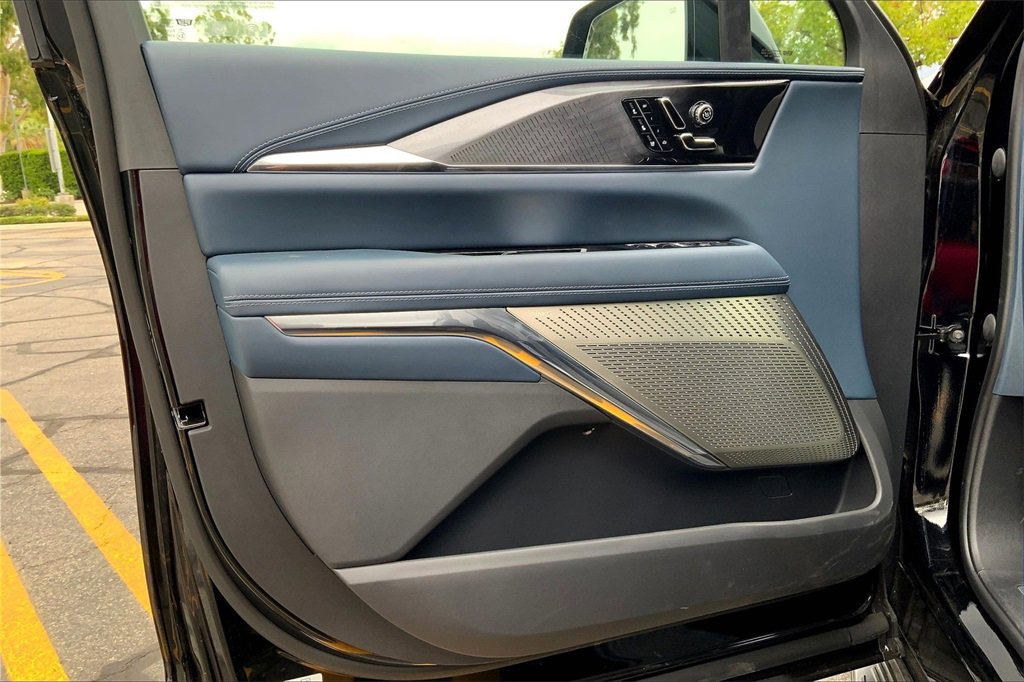 New 2026 Cadillac Escalade IQ Sport 2 w/ LPO, ONYX Package image 11