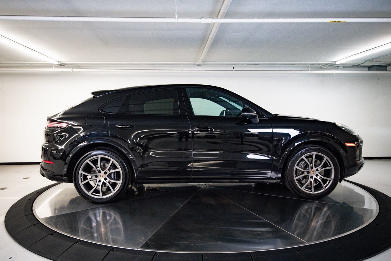 Certified 2023 Porsche Cayenne Platinum Edition AWD/4WD image 8
