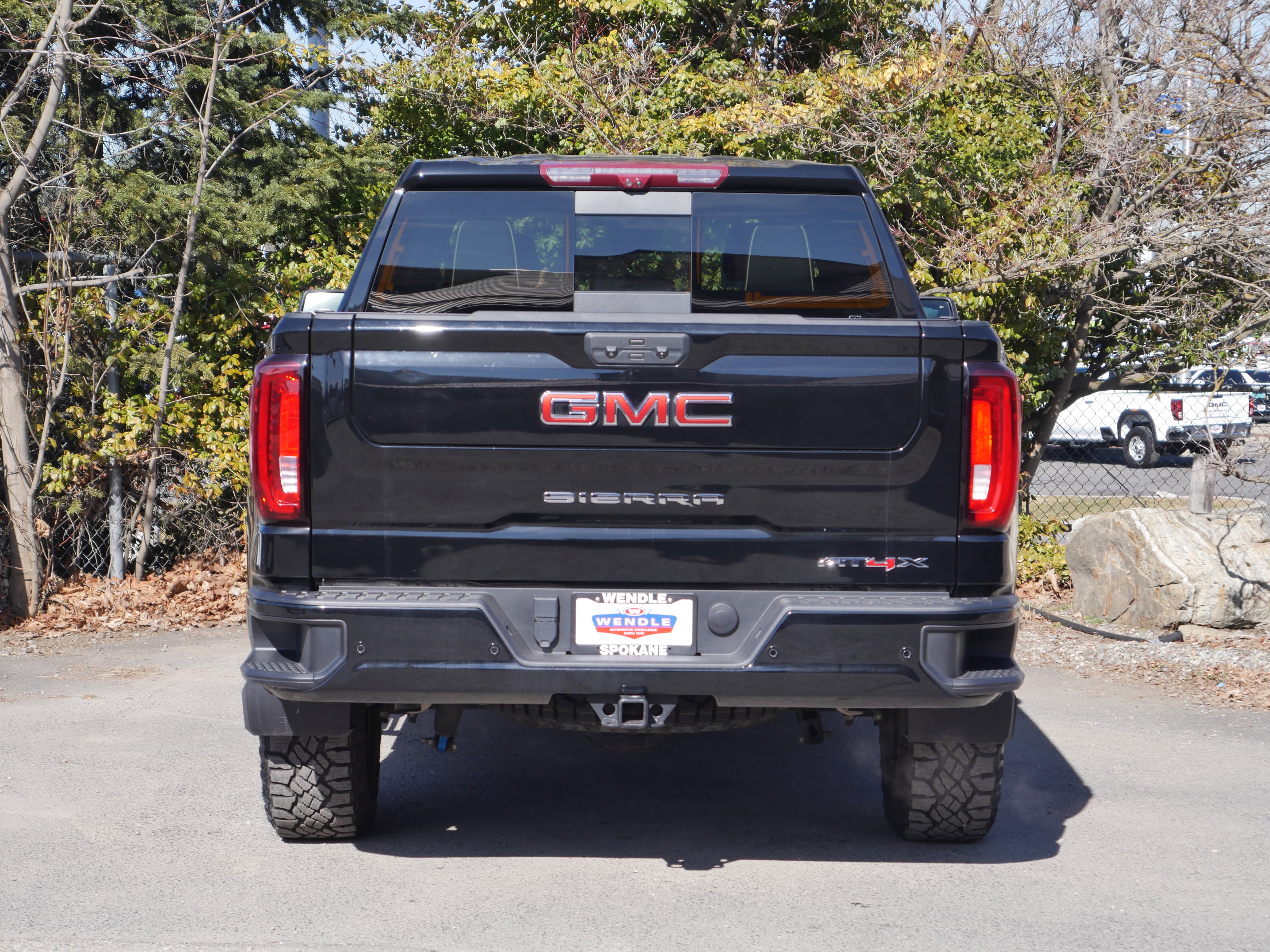 Used 2022 GMC Sierra 1500 AT4X image 27