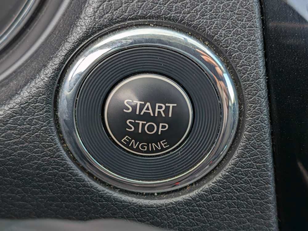 Used 2018 Nissan Rogue SV w/ Premium Package AWD/4WD image 25