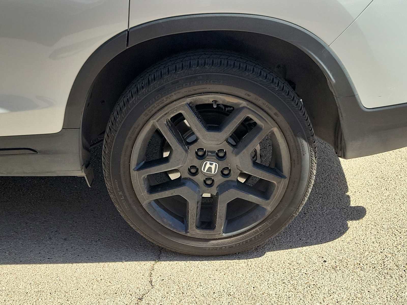 Used 2025 Honda Passport Black Edition image 4