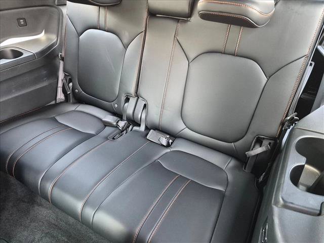 Used 2025 Honda Pilot TrailSport image 19