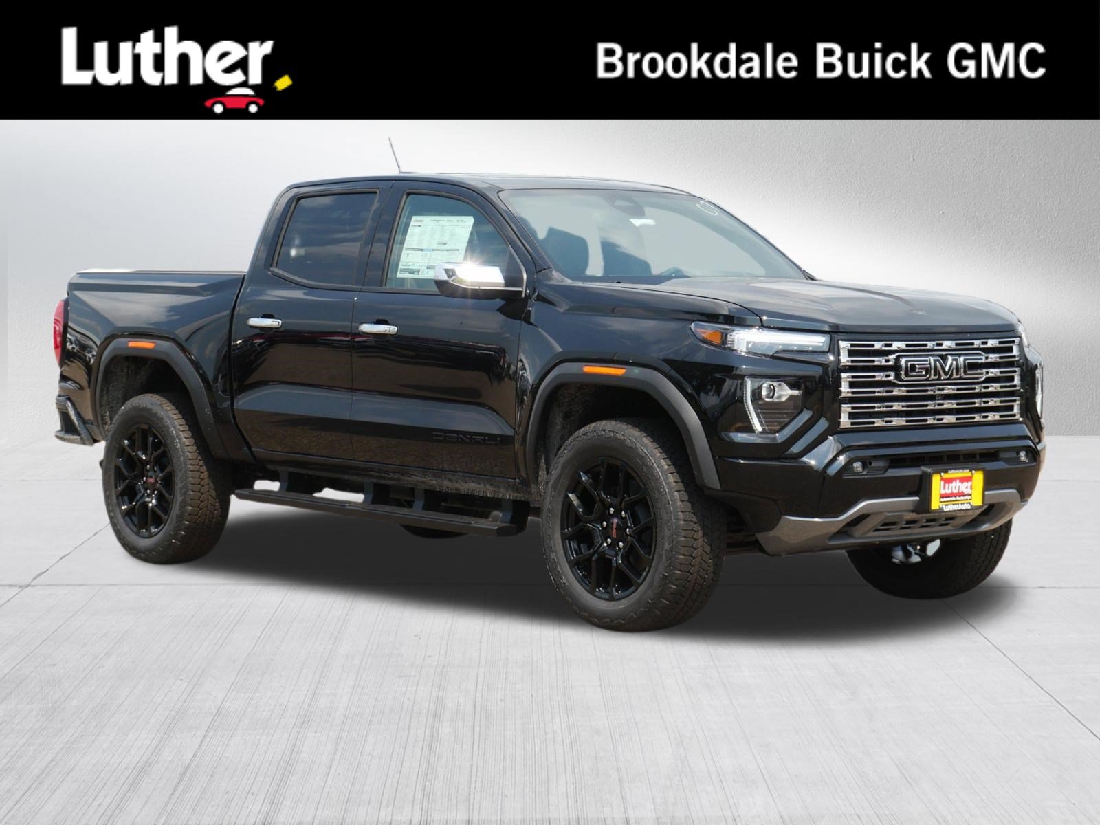 New 2026 GMC Canyon Denali w/ LPO, Denali Black Edition AWD/4WD image 1
