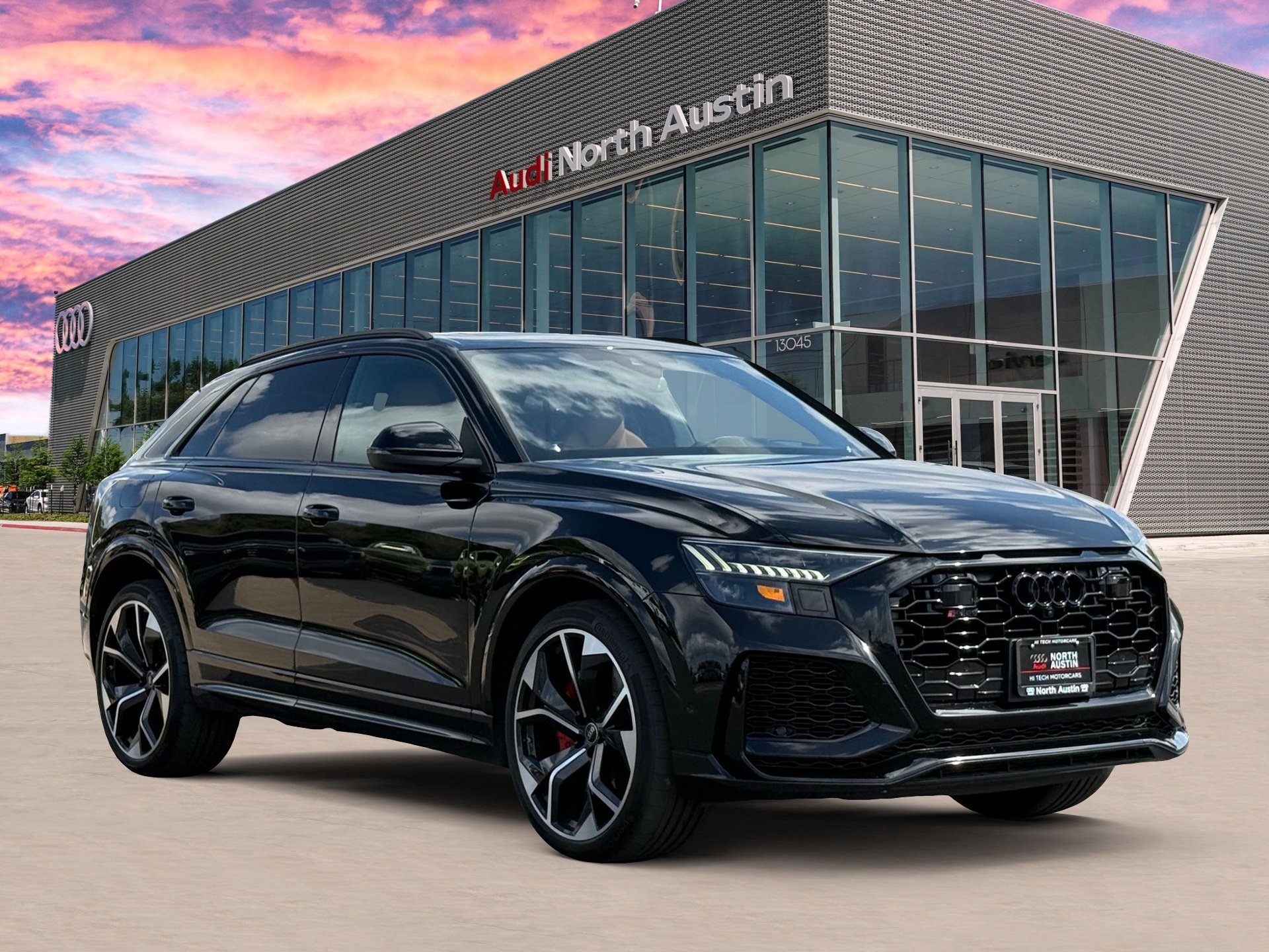 Used 2023 Audi RS Q8 w/ Black Optic Package AWD/4WD image 3