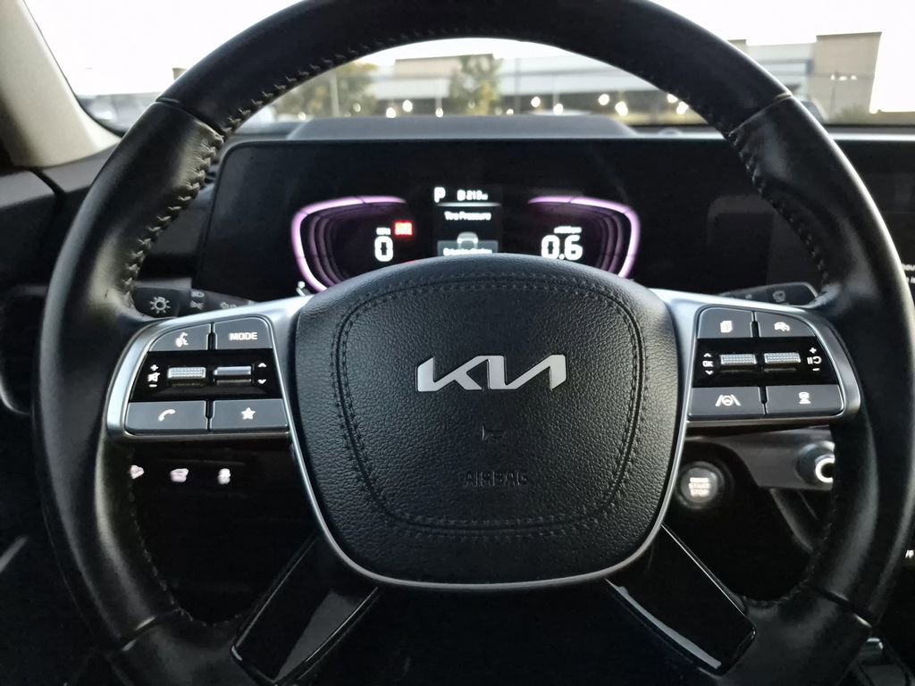 Certified 2025 Kia Telluride S image 22