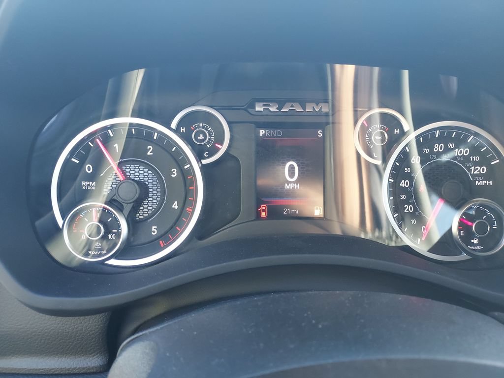 New 2027 RAM 3500 Big Horn AWD/4WD image 18