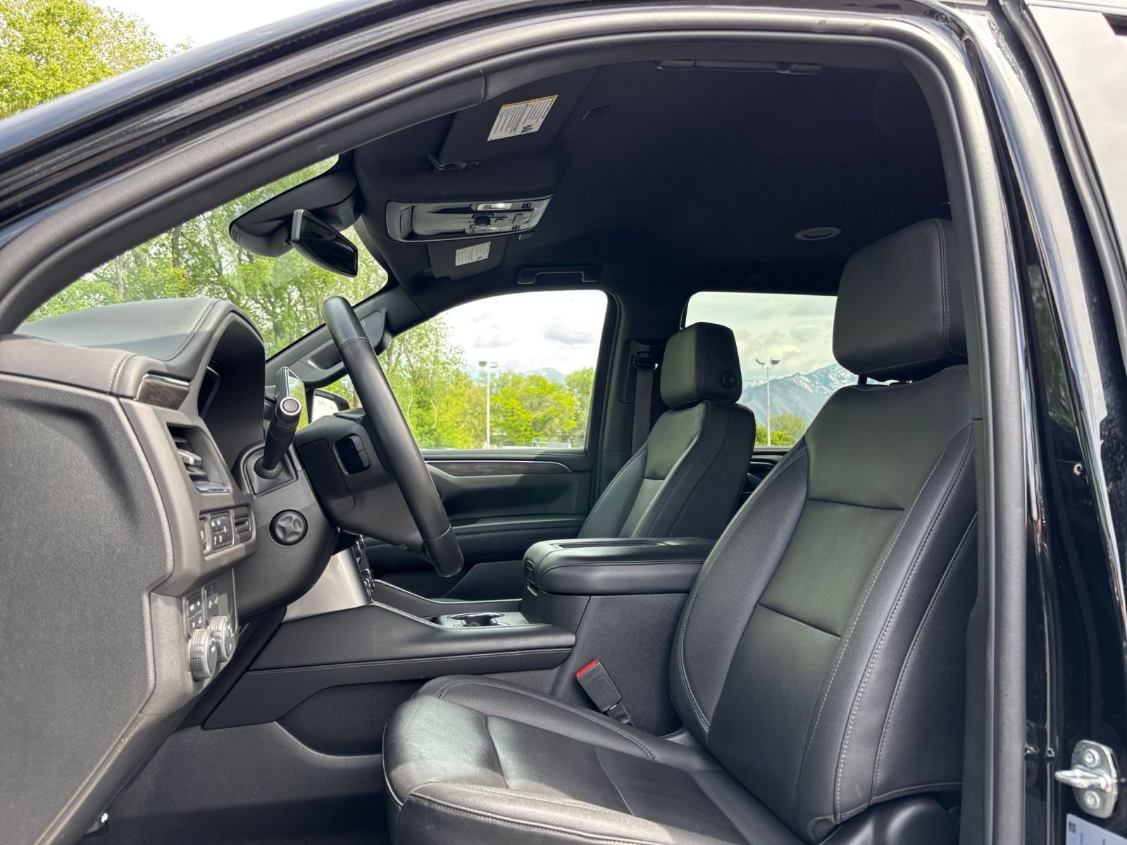 Used 2023 Chevrolet Tahoe LT w/ Luxury Package AWD/4WD image 29