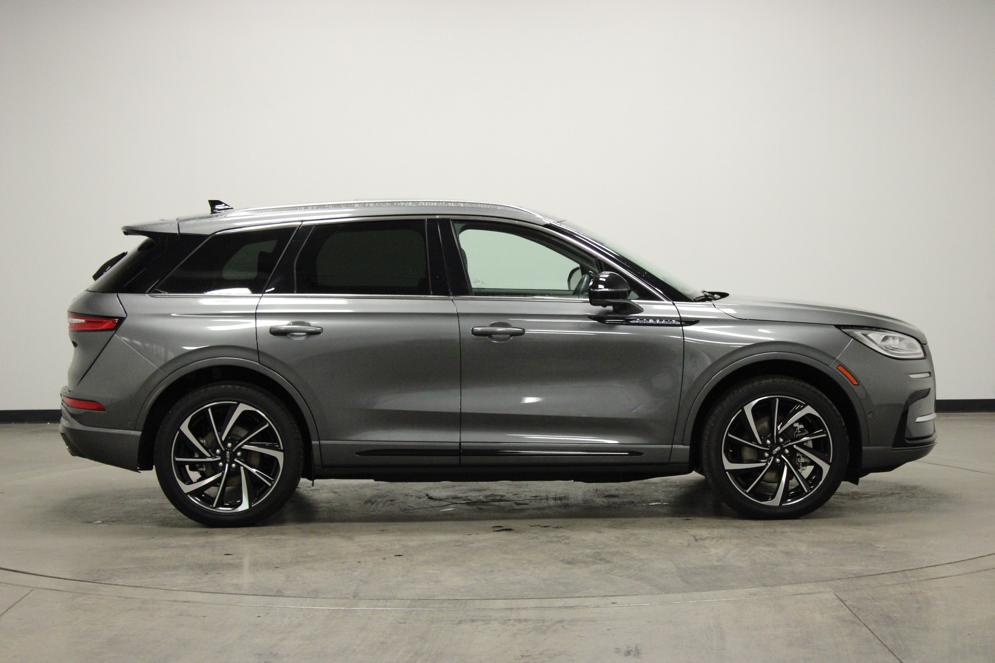 Used 2023 Lincoln Corsair Grand Touring image 9