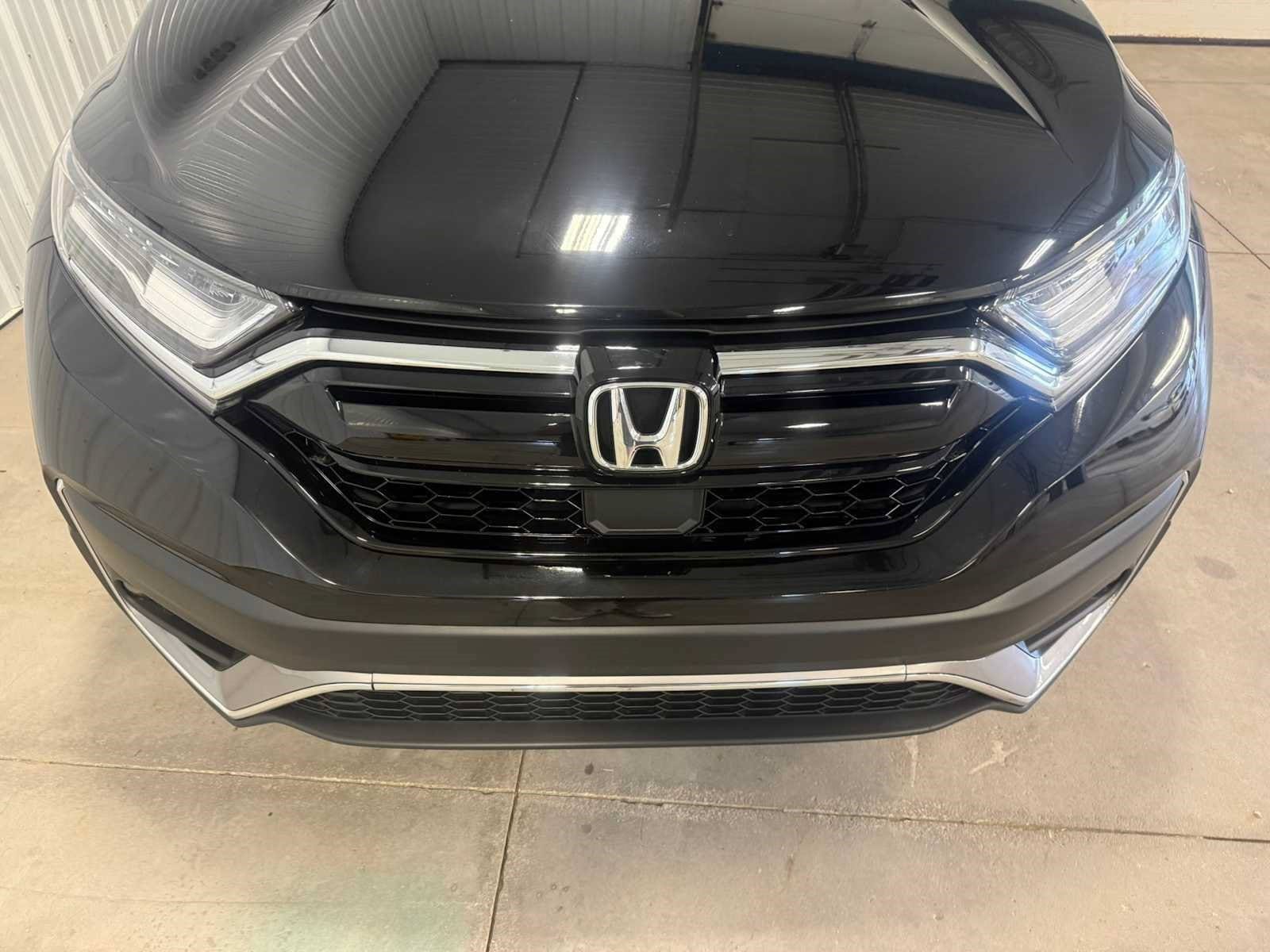 Used 2022 Honda CR-V Touring image 3