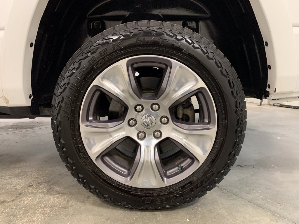 Used 2020 RAM 1500 Laramie w/ Sport Appearance Package AWD/4WD image 21