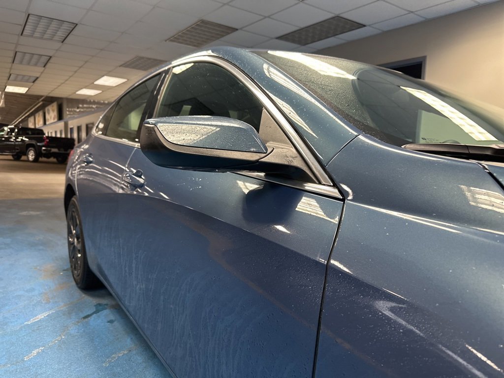 Certified 2025 Chevrolet Malibu LT image 4