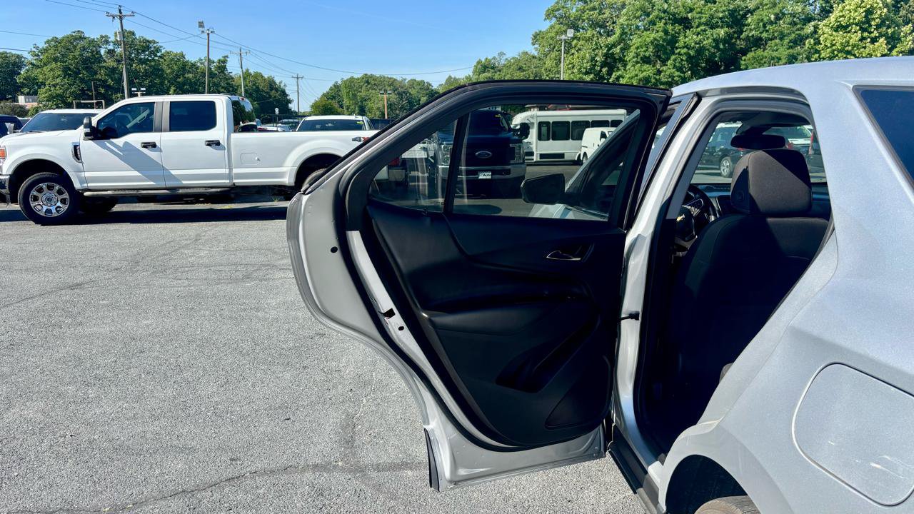 Used 2021 Chevrolet Equinox LT w/ Driver Convenience Package FWD image 15