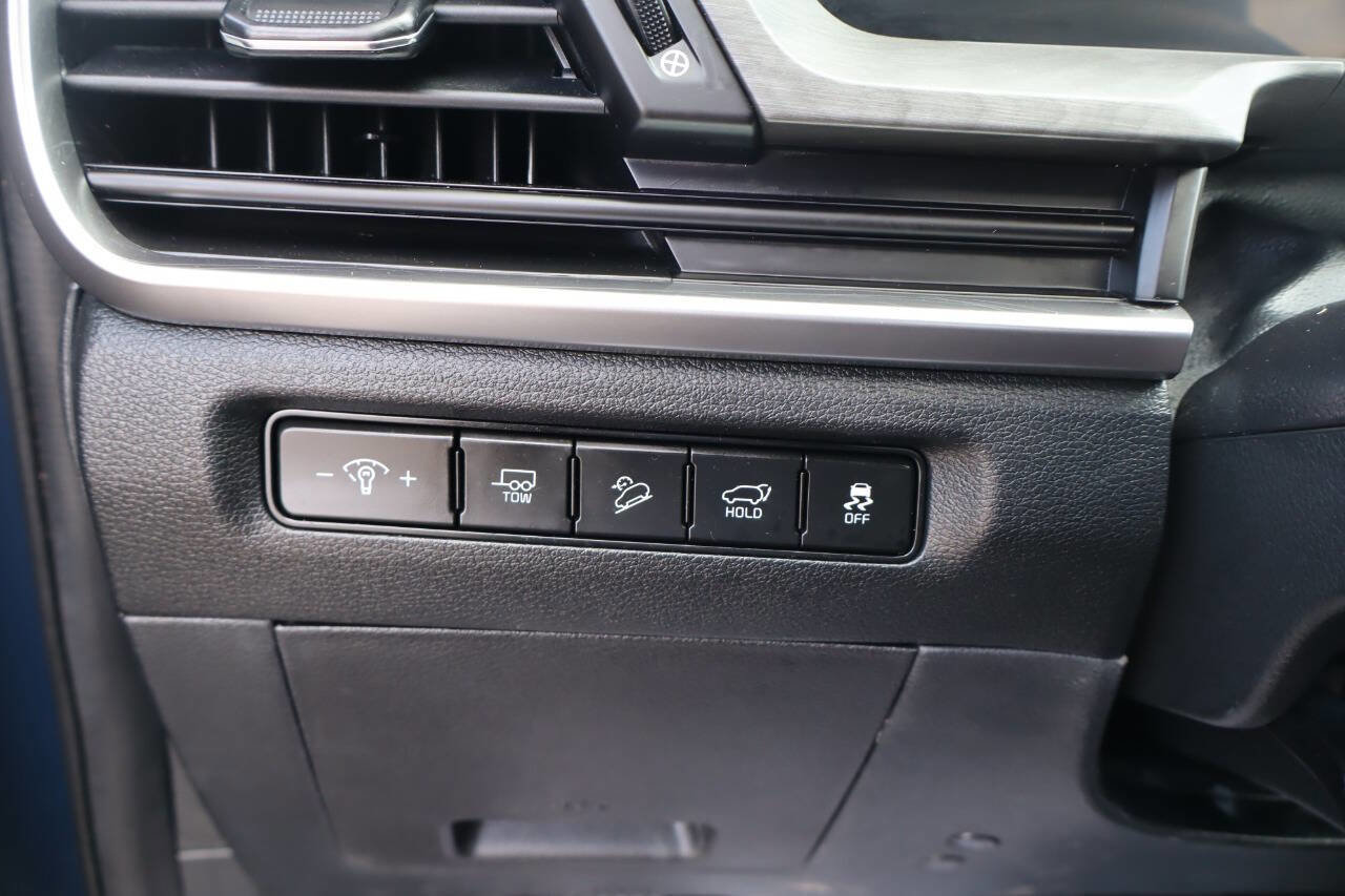 Used 2025 Kia Telluride AWD image 16