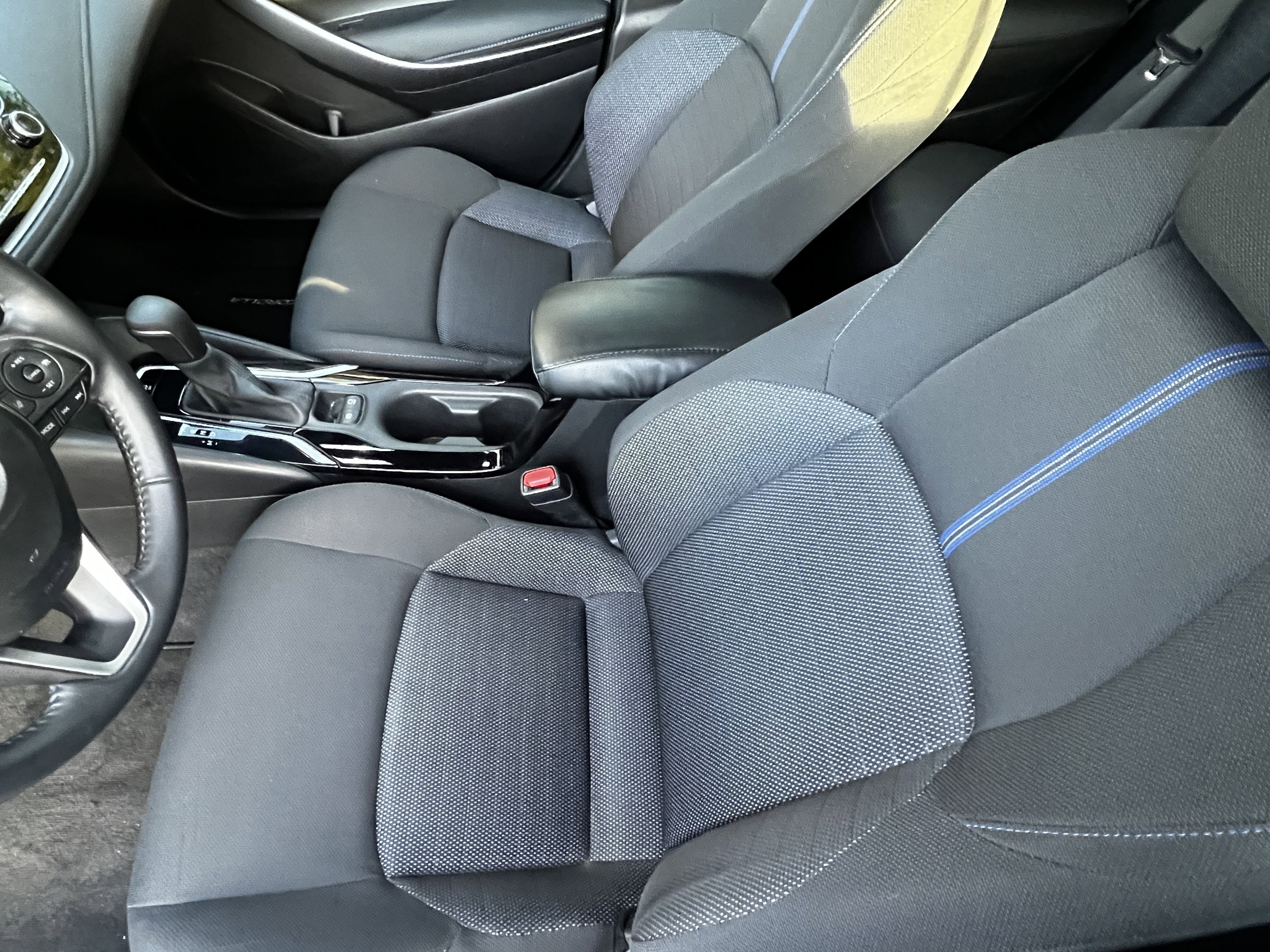 Used 2021 Toyota Corolla SE w/ SE Premium Package image 16